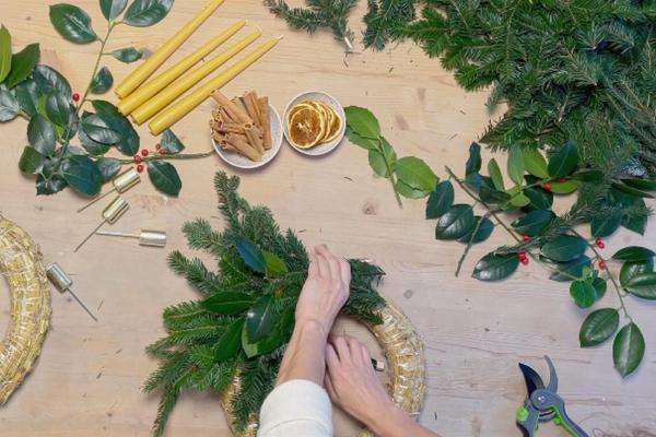 ADVENTSKRANZ: Ein festlicher Workshop — 2