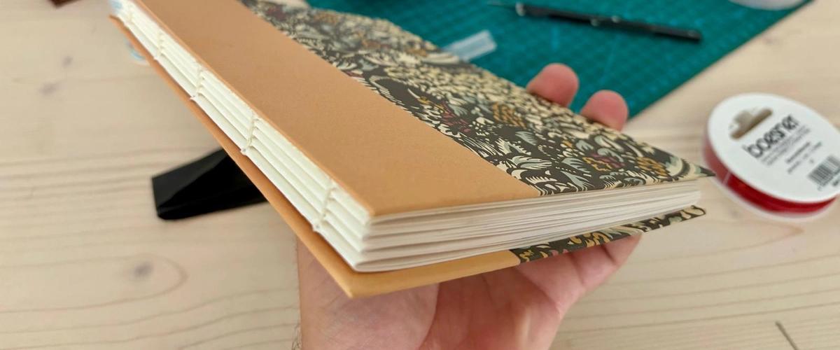 BUCHBINDEN WORKSHOP: Binde dein eigenes Skizzenbuch zum Aquarellieren