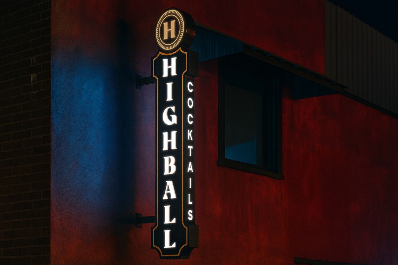 Highball Cocktail Bar: vertical blade sign