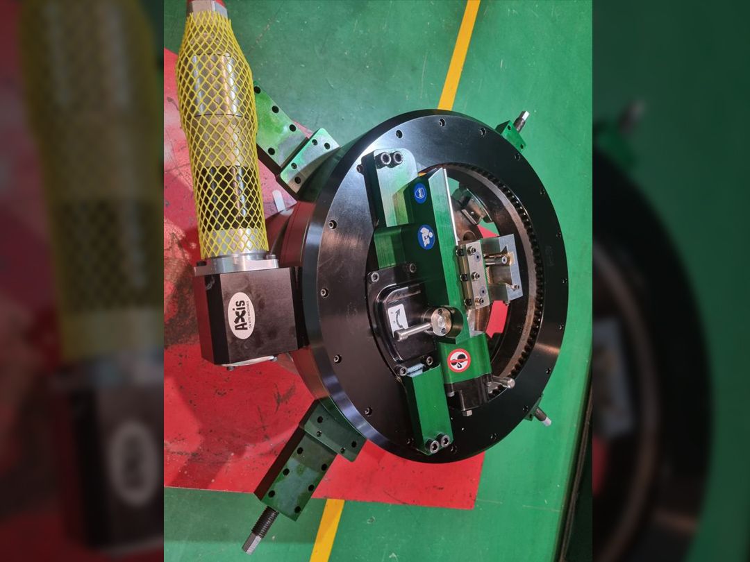 Axis ID Mounted Flange Facing