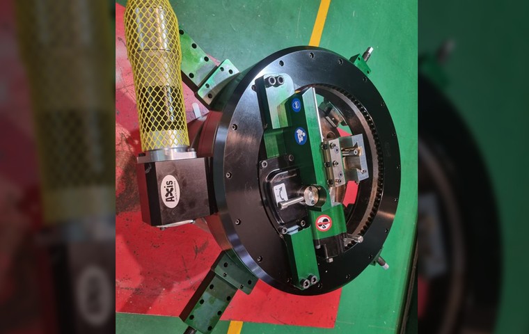Axis ID Mounted Flange Facing
