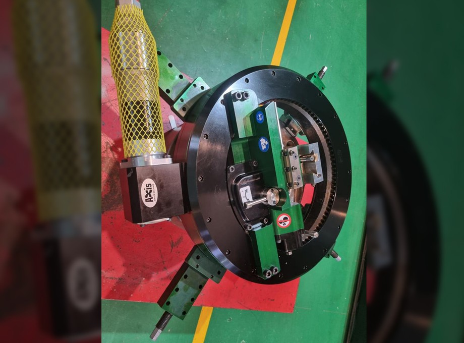 Axis ID Mounted Flange Facing