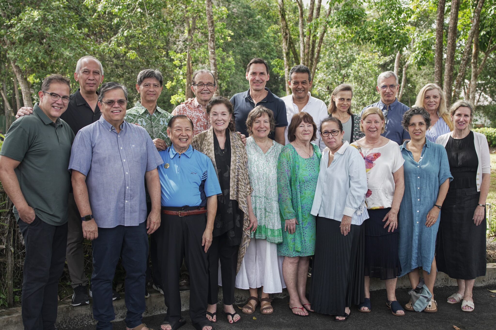 The Complete International Helper Dewan