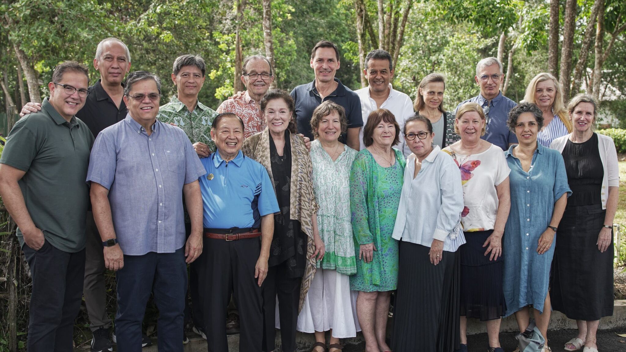 The Complete International Helper Dewan