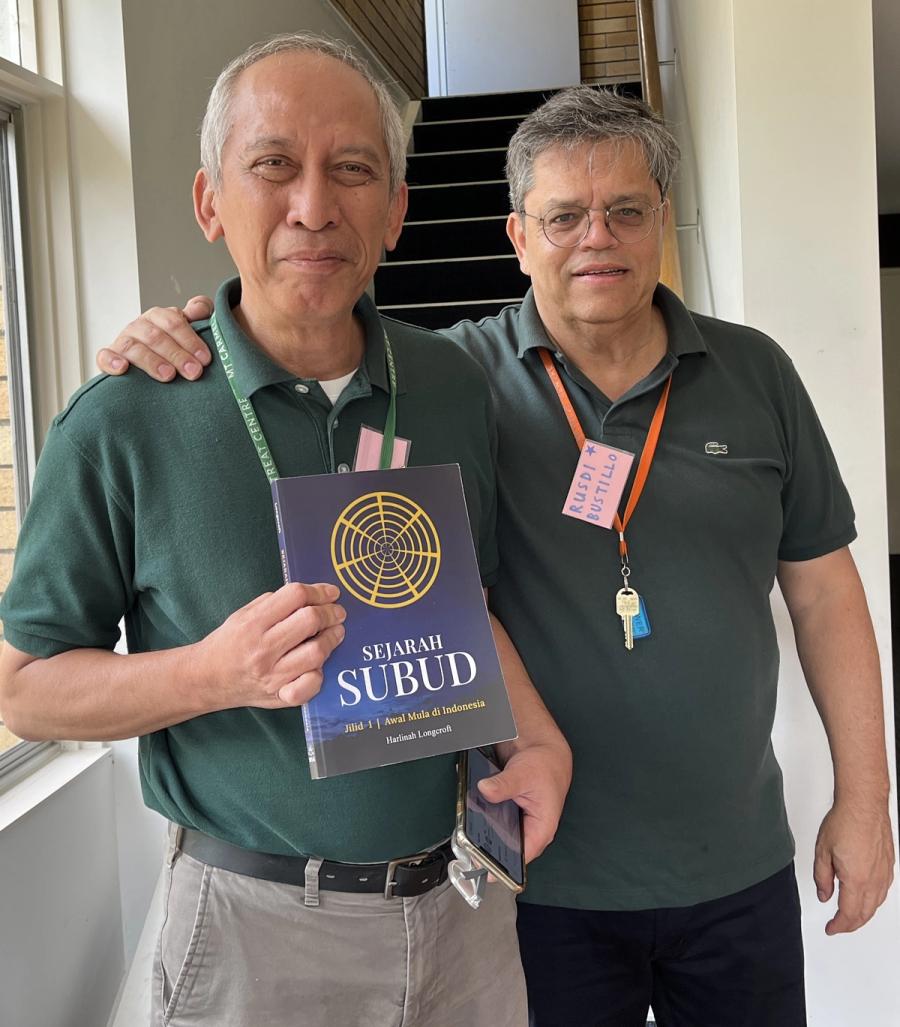 Sudarmadji H. Sumohadiwidjojo and Rusdi Bustillo, IHs Area 1, with the Indonesian translation of the History of Subud _2026