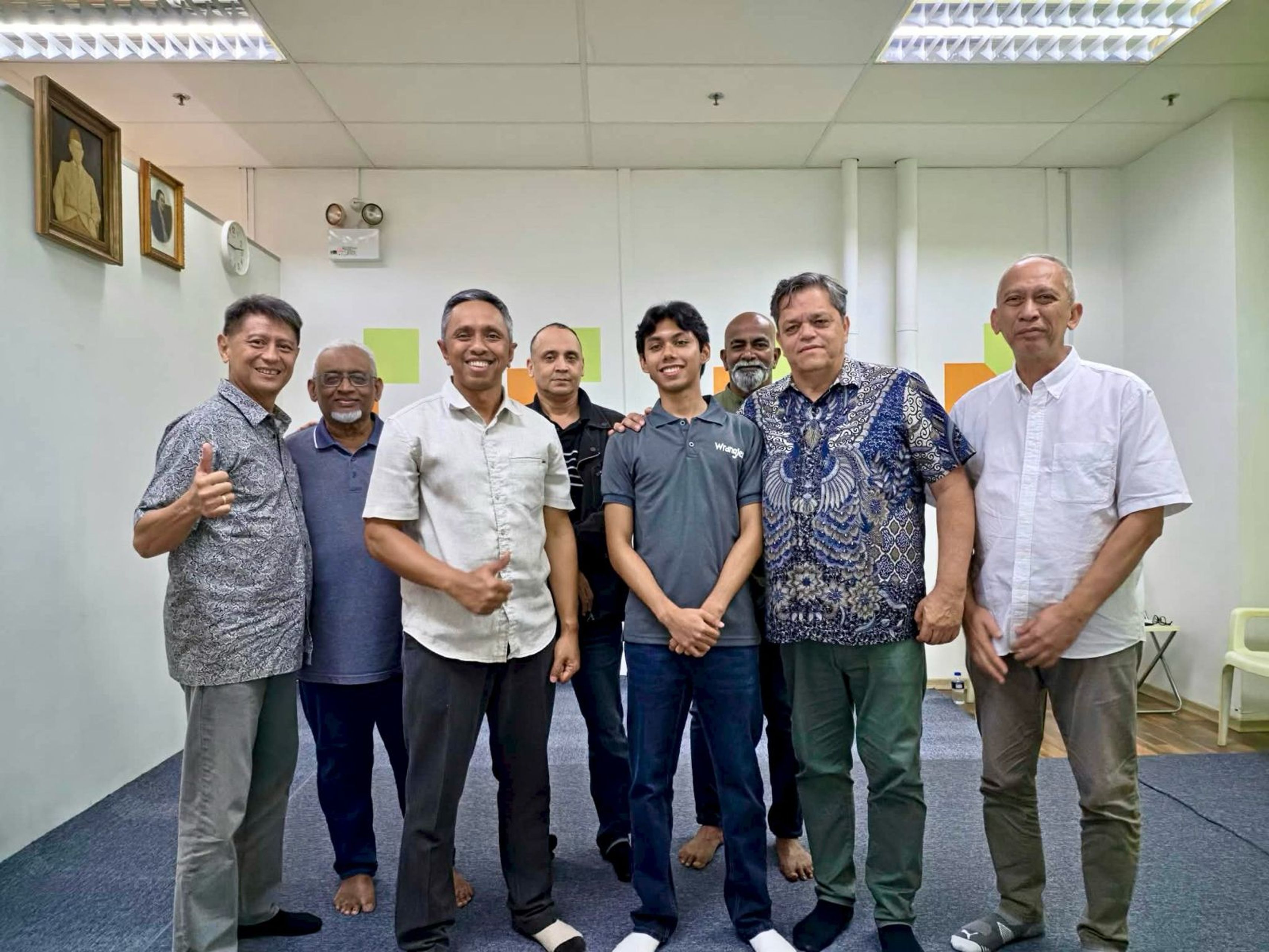 IHs with Singapore men’s group and Aaron – newly opened.