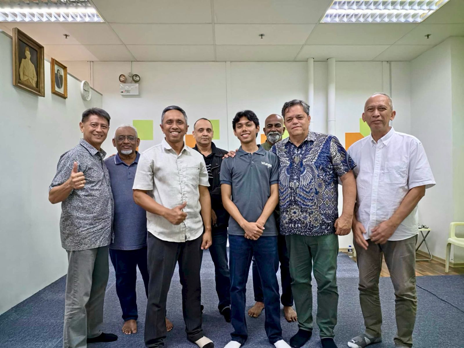 IHs with Singapore men’s group and Aaron – newly opened.
