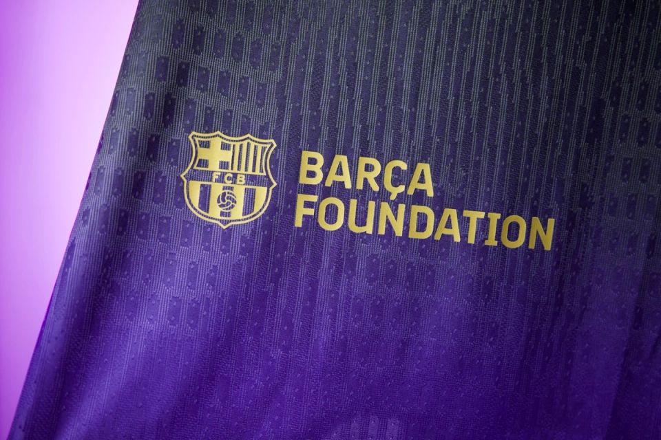 Barcelona 26/27 Away × Kobe Bryant — Player Version - Vista 7