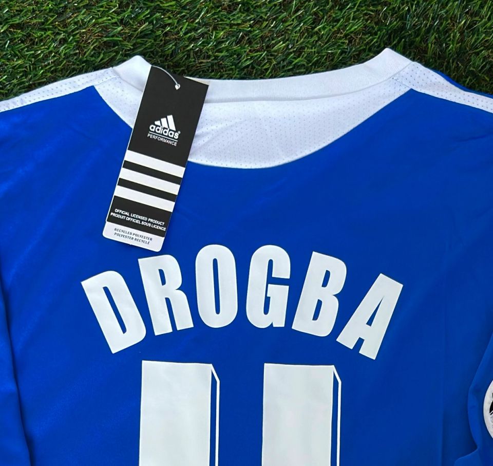 Chelsea FC 2011/12 Home Kit - Vista 5