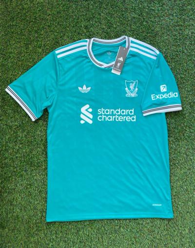 Liverpool Tercera equipación