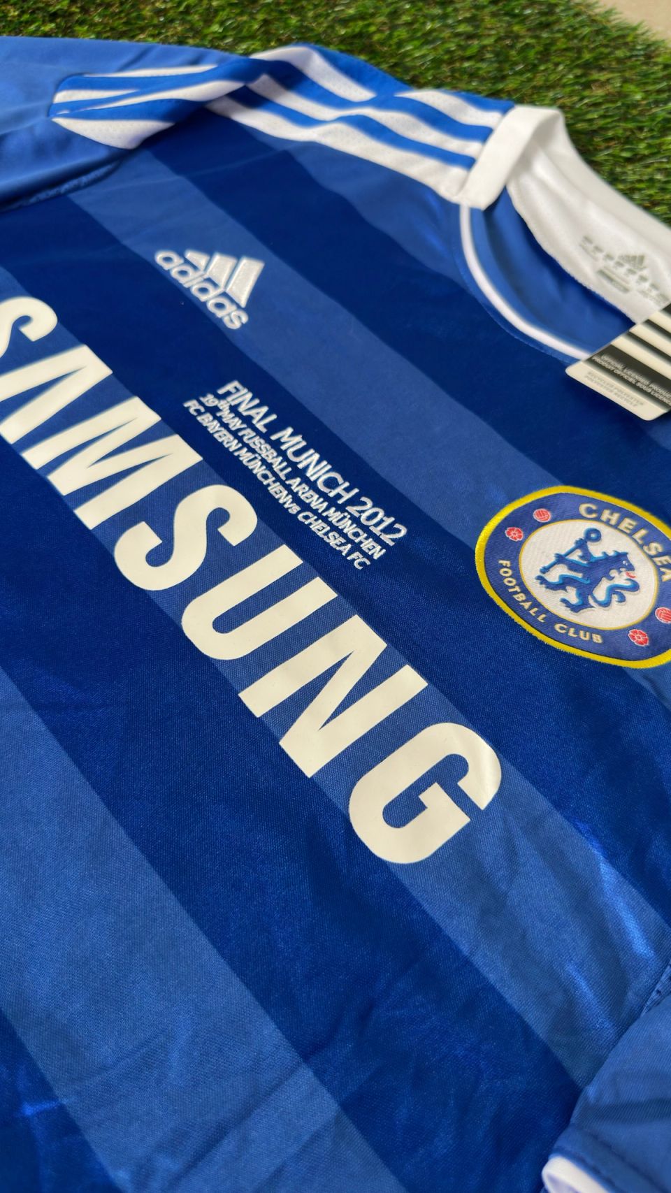 Chelsea FC 2011/12 Home Kit - Vista 3