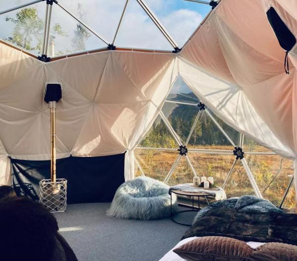 Glamping dome with heater and panoramic views