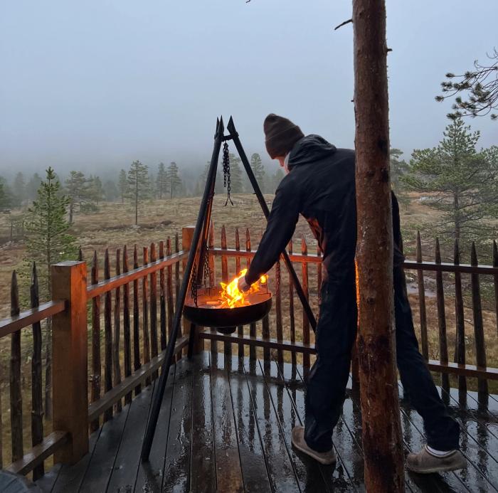 Kveld ved bålpannen