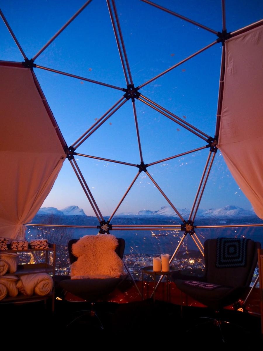 Glamping dome over Narvik in Nordland