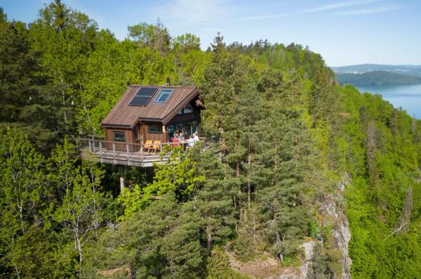 A tree house for glamping in Norway