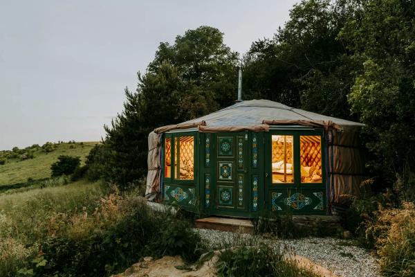 Miljövanlig glamping under hösten