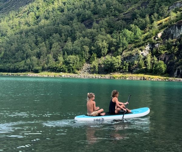 Paddling på innsjøen