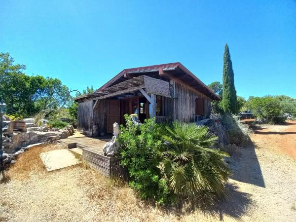 Uma cabana para campistas em Portugal