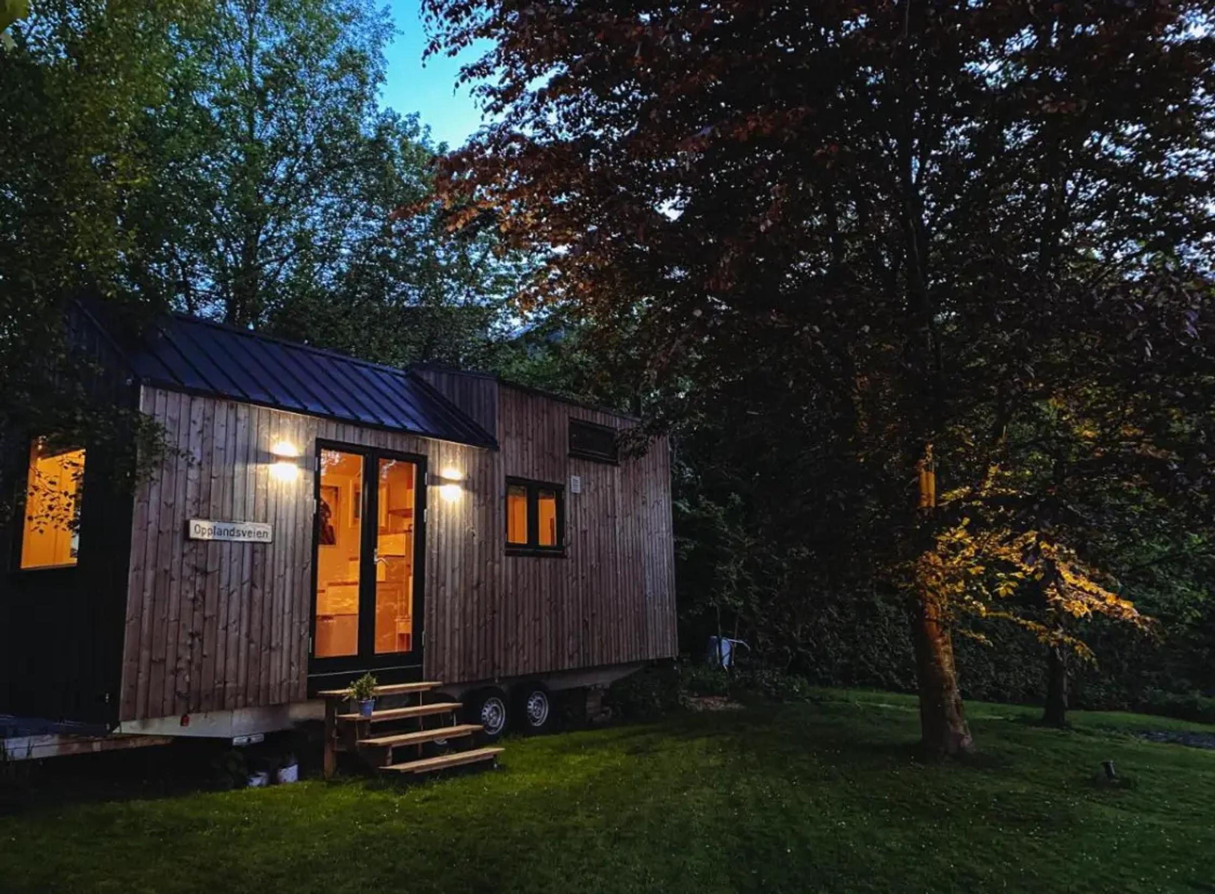 Tiny house på en lille gård i Grimstad