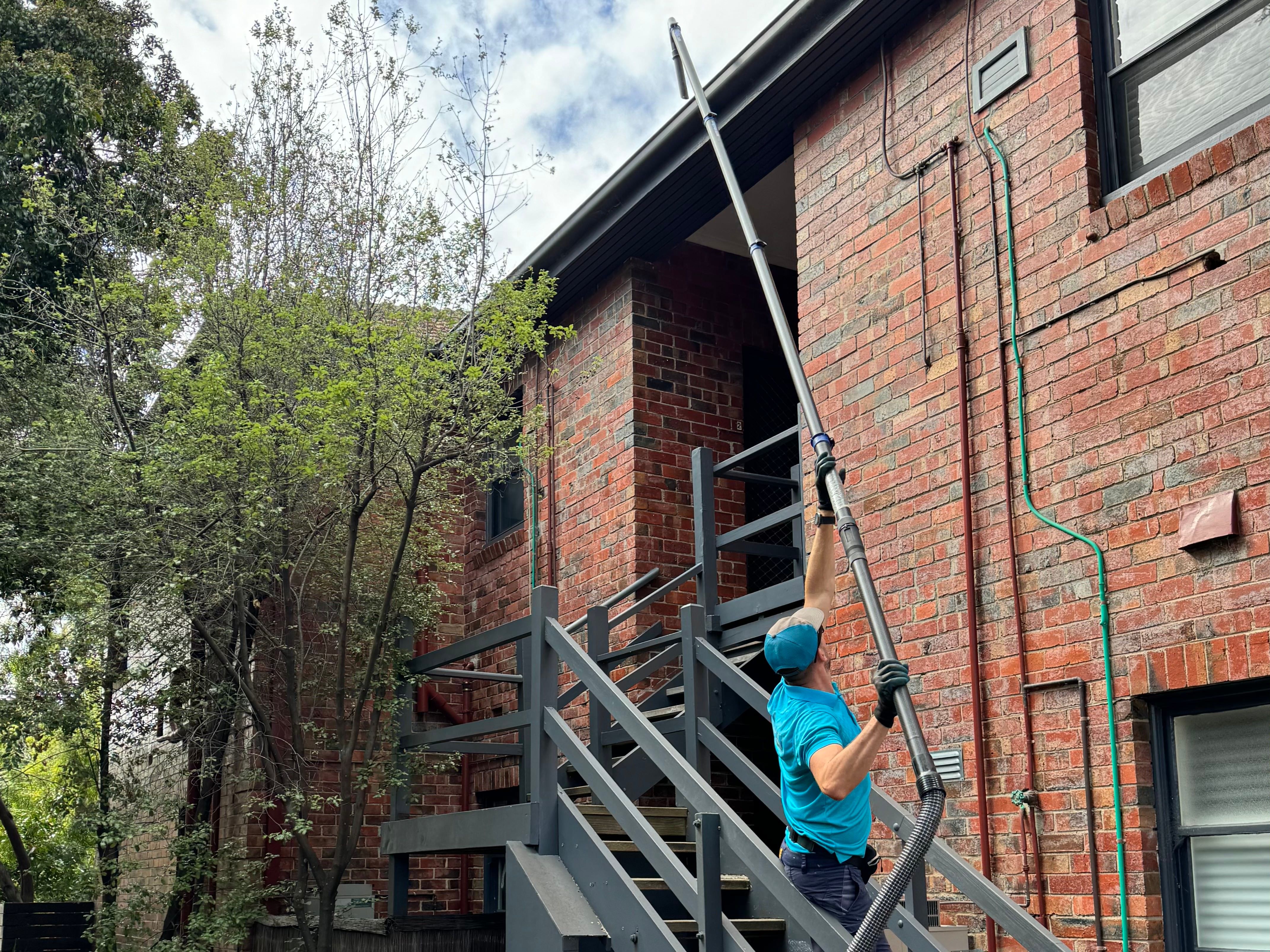 Vacuum Gatter Cleaning in Melbourne