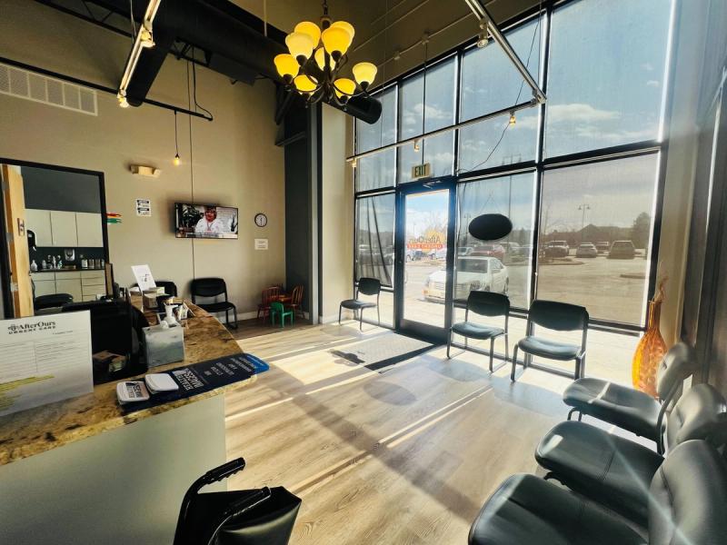 Lobby and front desk at AfterOurs Thornton