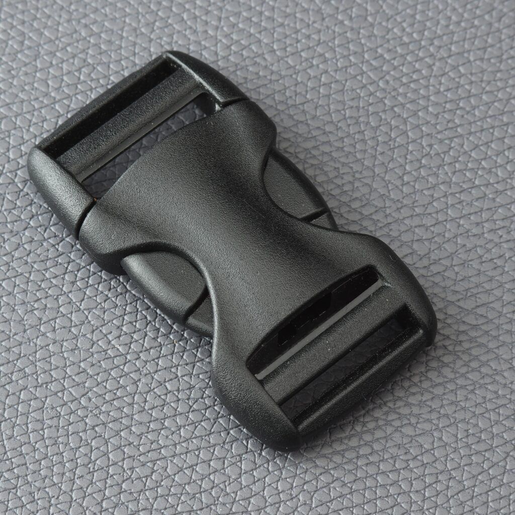 YKK LB-WG buckle view 3