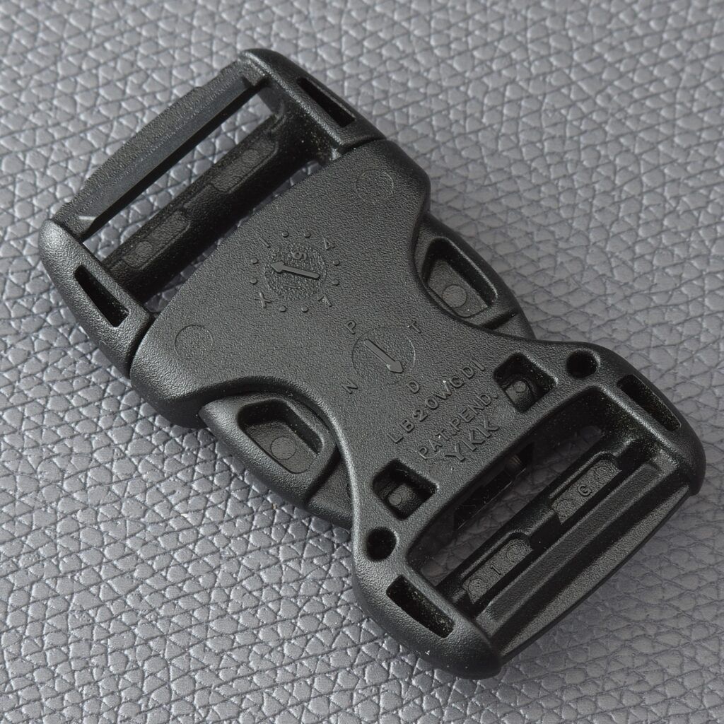 YKK LB-WG buckle view 2