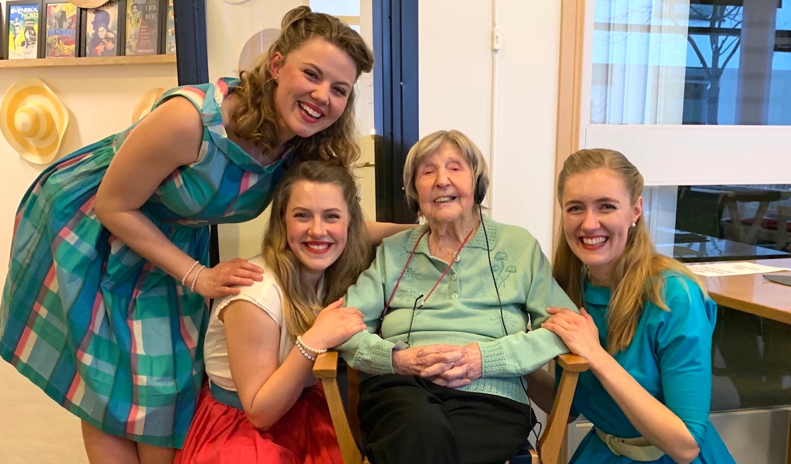 Systrarna hyllar Dagny Carlsson 109 år