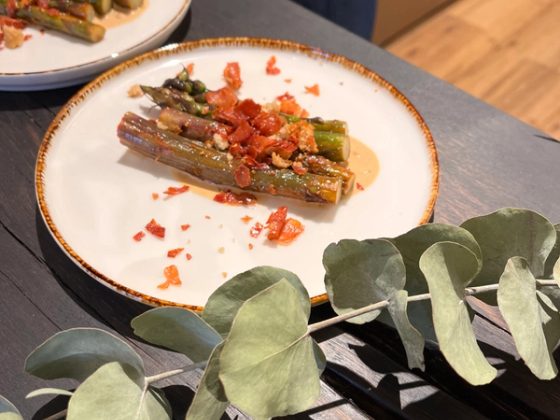 Angerichtetes Pasta-Gericht beim Weinzeit-Abend im Thoki Studio Wörthsee