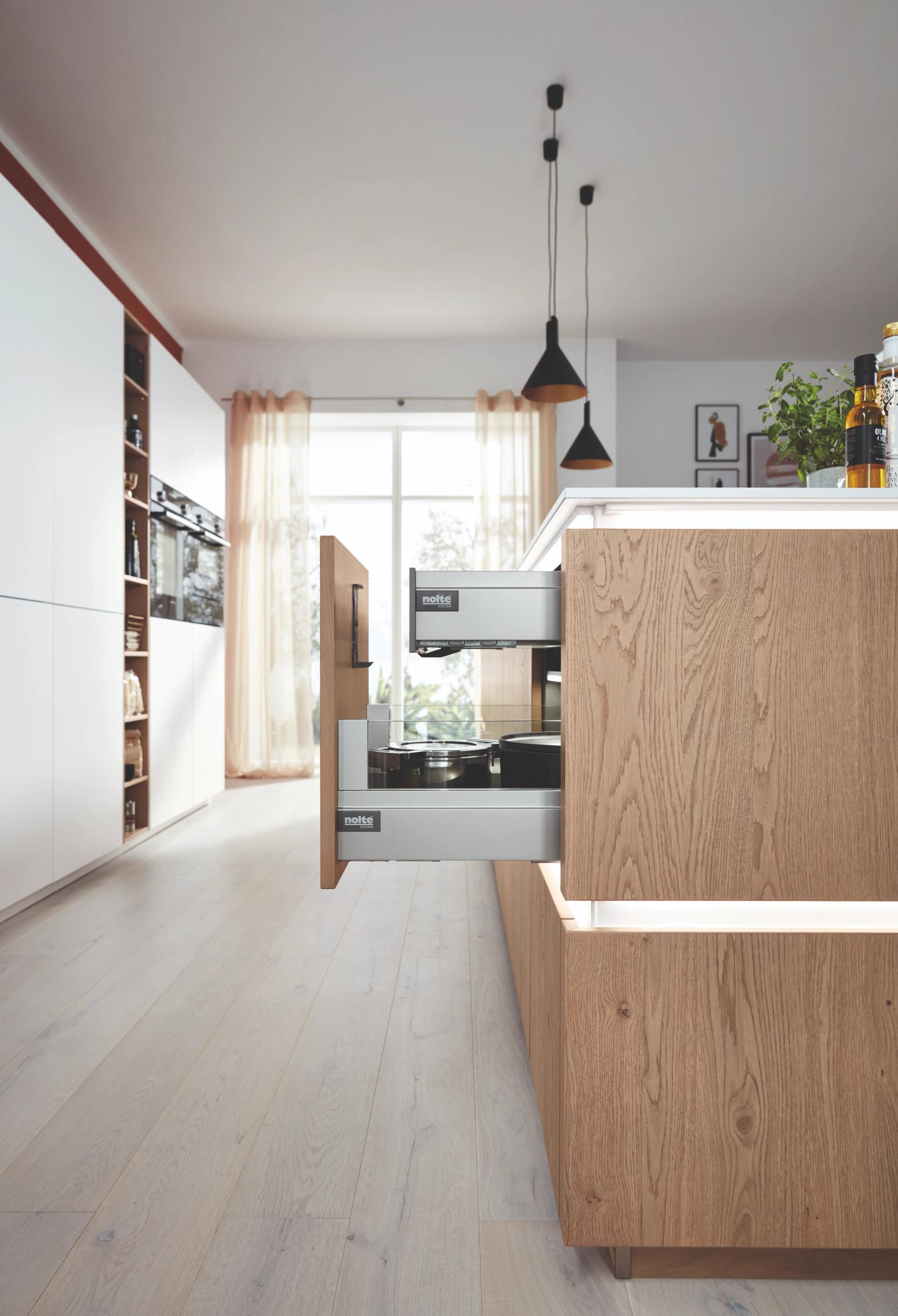 Schubkästen mit Glasseiten: Eleganz und Funktionalität in der Küche