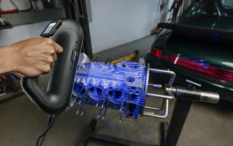 HandySCAN PRO skännib mootorikuurt — valuosade geomeetria kontroll