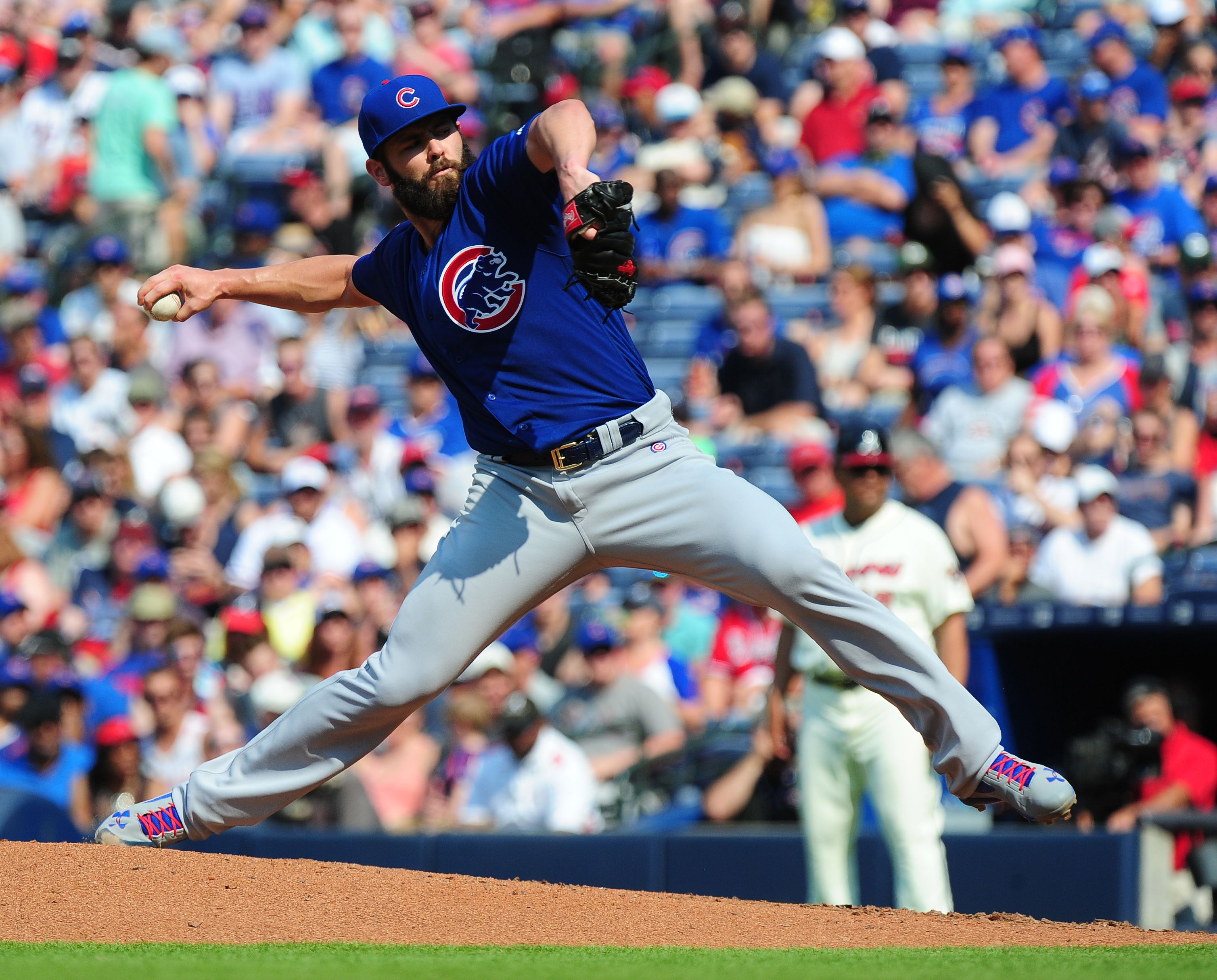 Chicago Cubs president Theo Epstein throws terrible first pitch