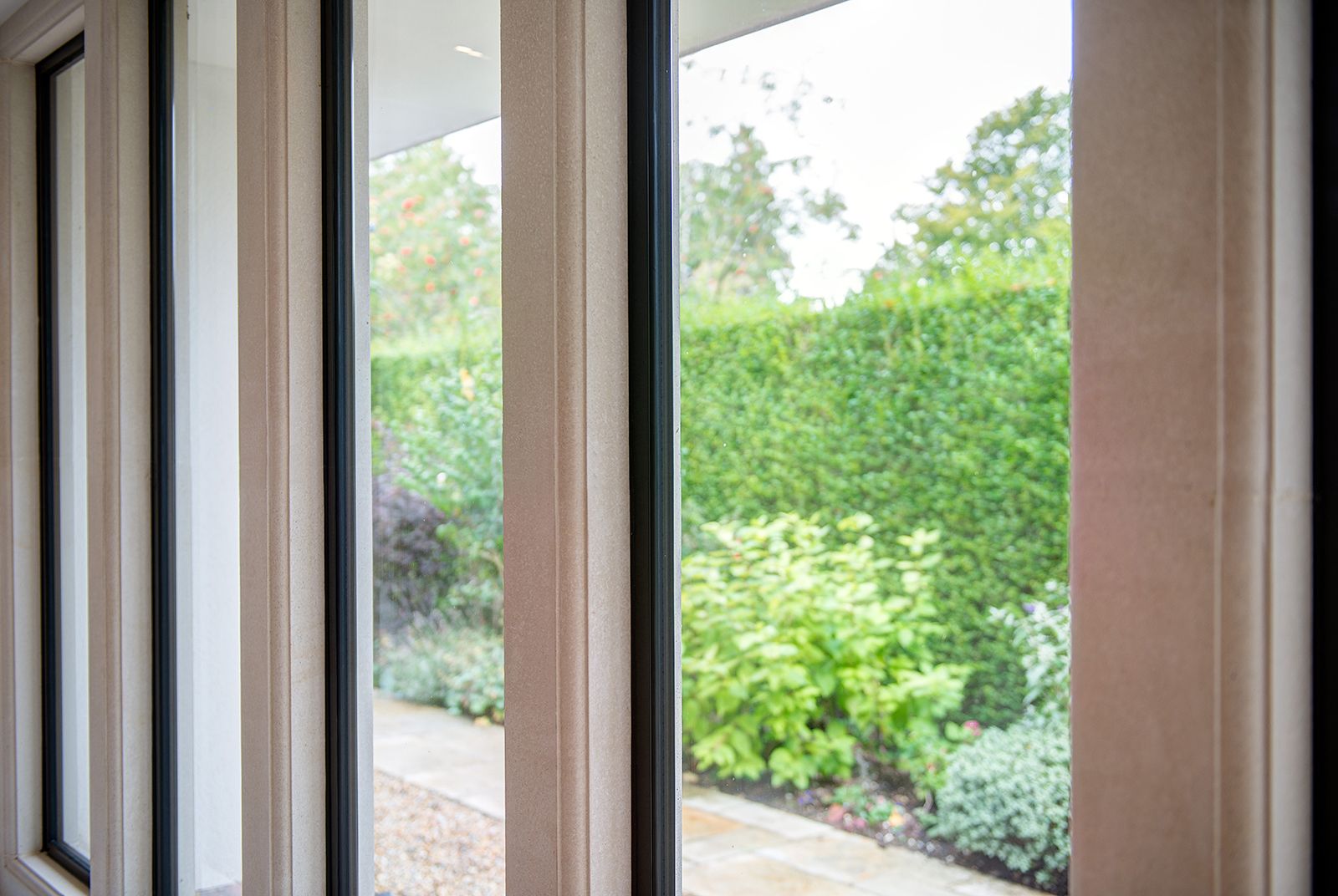 Stone mullion detailing