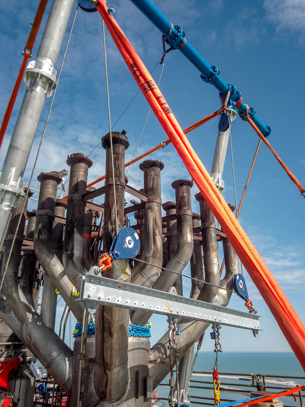 Flare tip replacement on an offshore facility