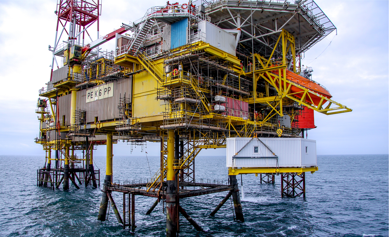 Specialised lifting operation on an industrial site
