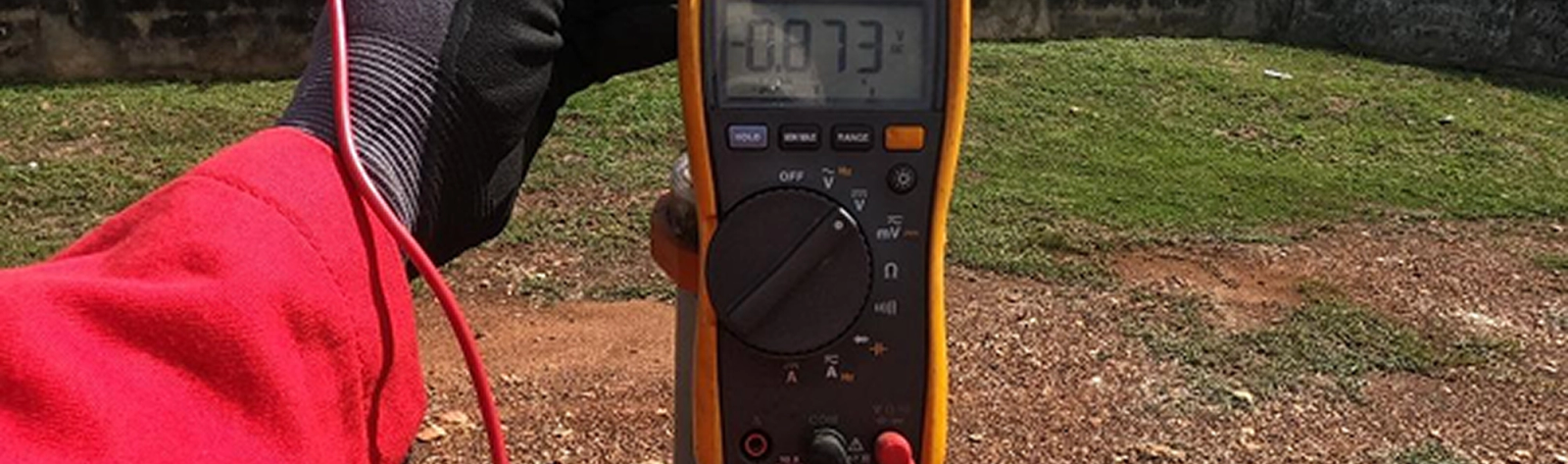 Cathodic protection system installed on a pipeline