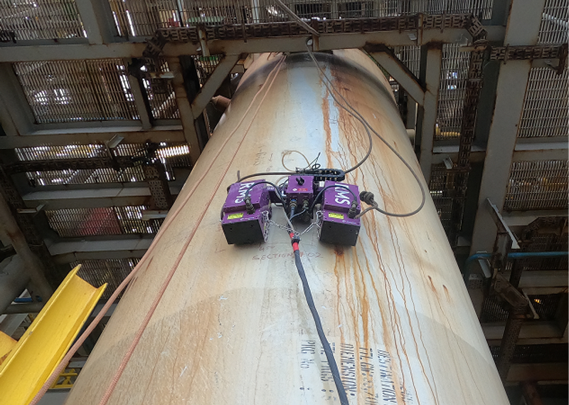 Non-intrusive inspection of high temperature pressure vessels