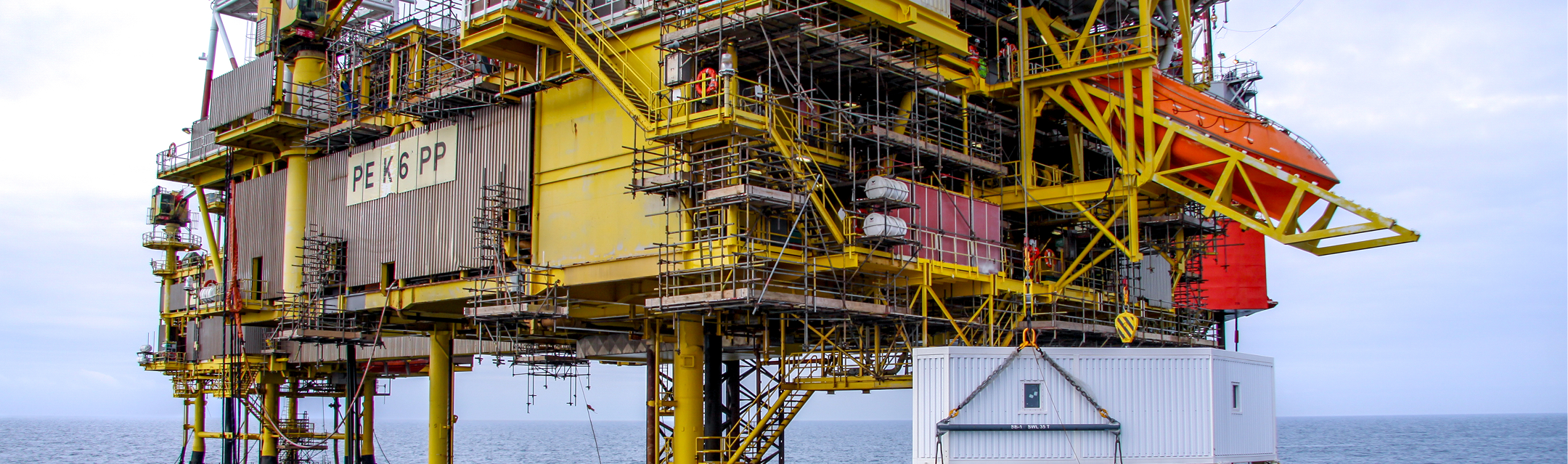 Specialised lifting operation on an industrial site