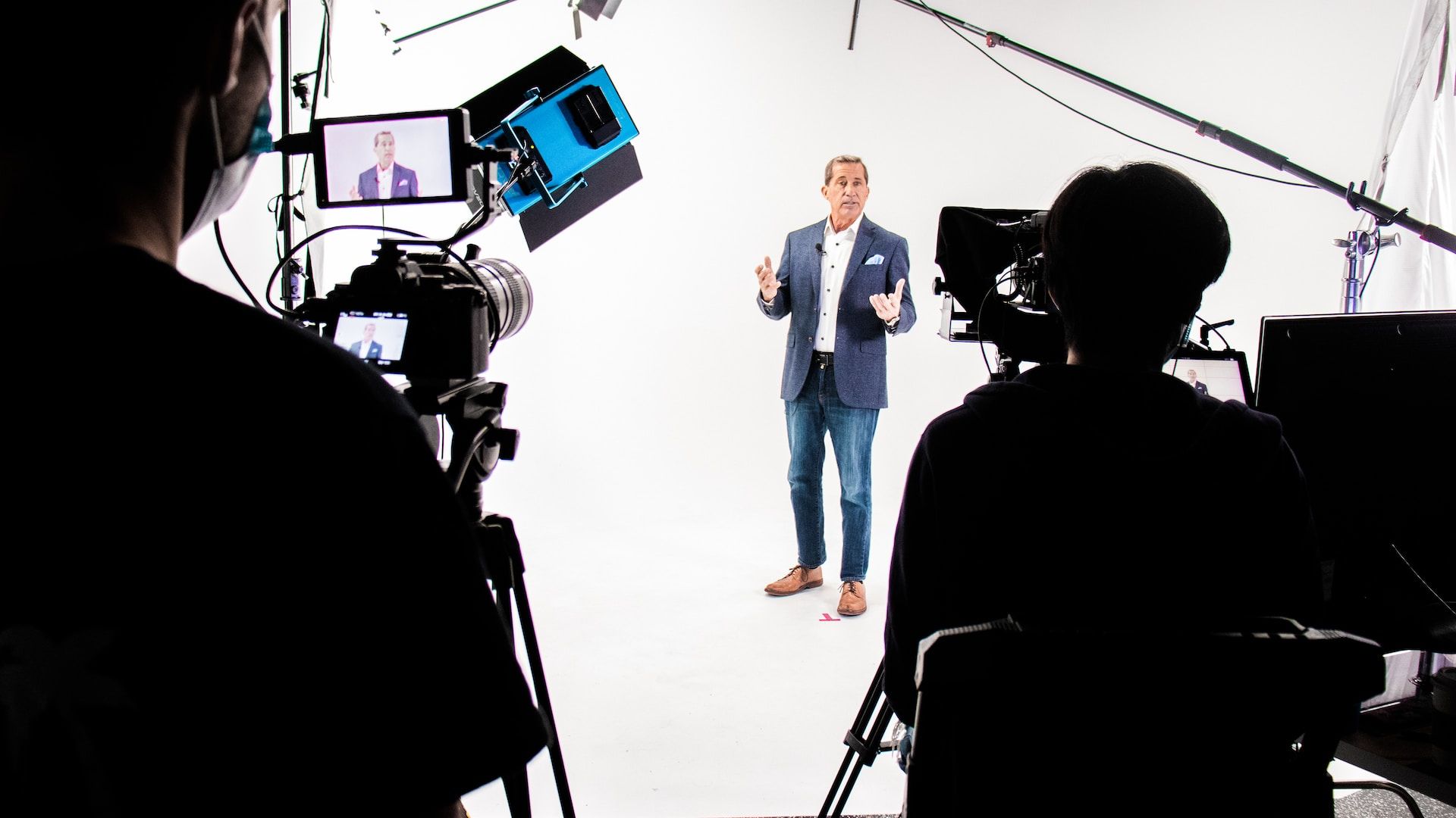 Engaging Corporate Videos: Vital Elements You Can't Miss