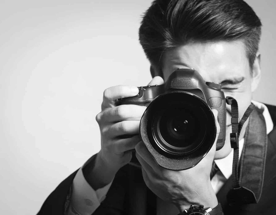 7 Reasons Why Photography is Important in Your Marketing Plan|people preparing business plan
