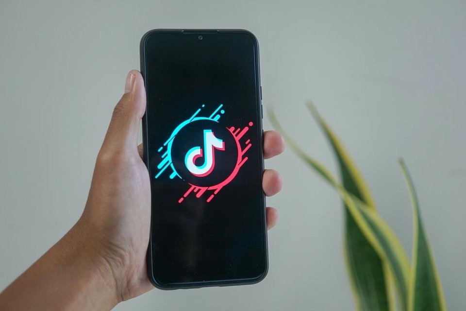 how to advertise on tiktok