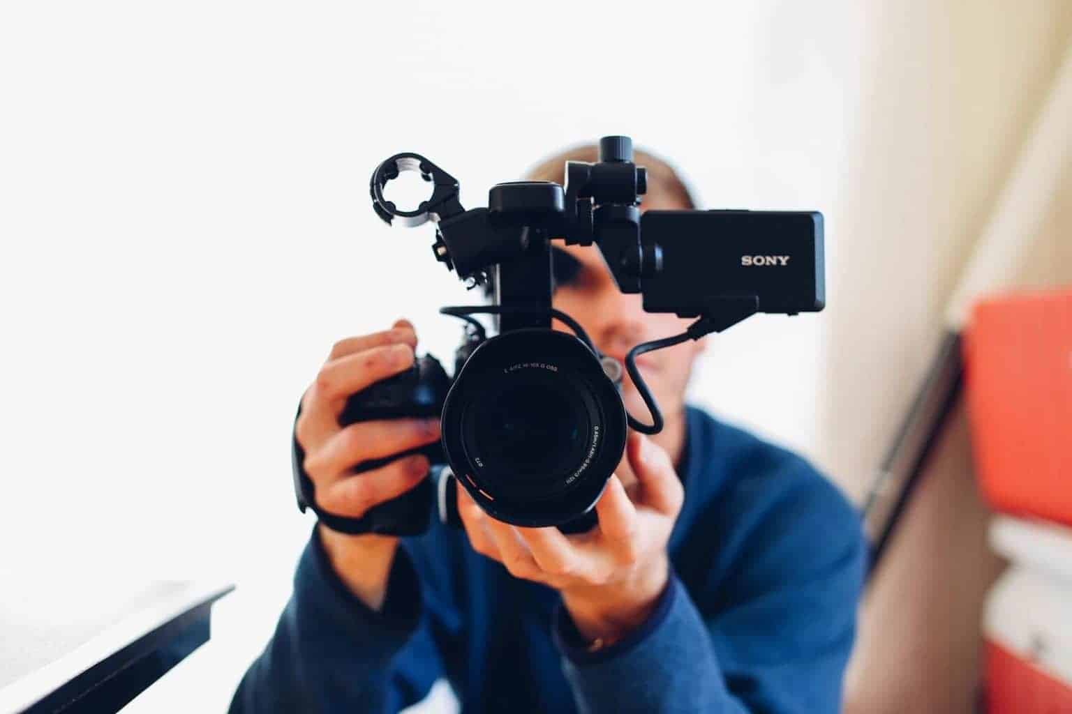 5 Ways YOU Can Use Video to Grow Your Business in 2022
