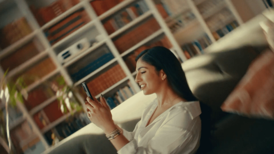 A person holding a phone in Viva Media’s Smart Serve Ontario film