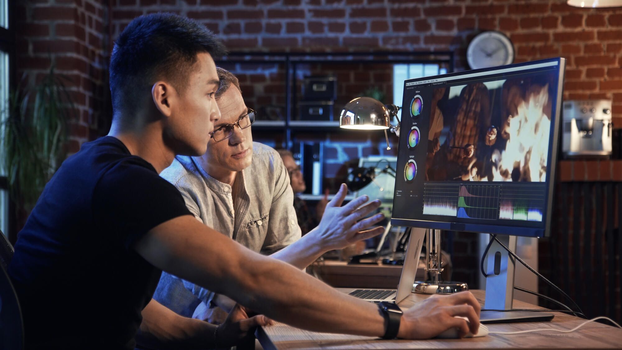 10 Signs Your Company Needs to Hire a Video Producer