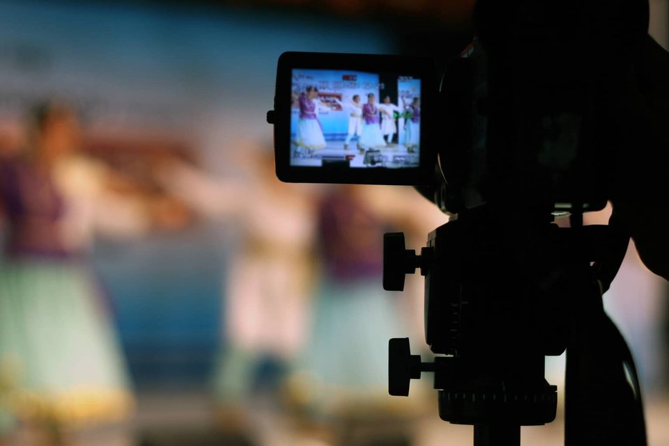 10 Online Video Production Tips For a Global Audience|album trailers