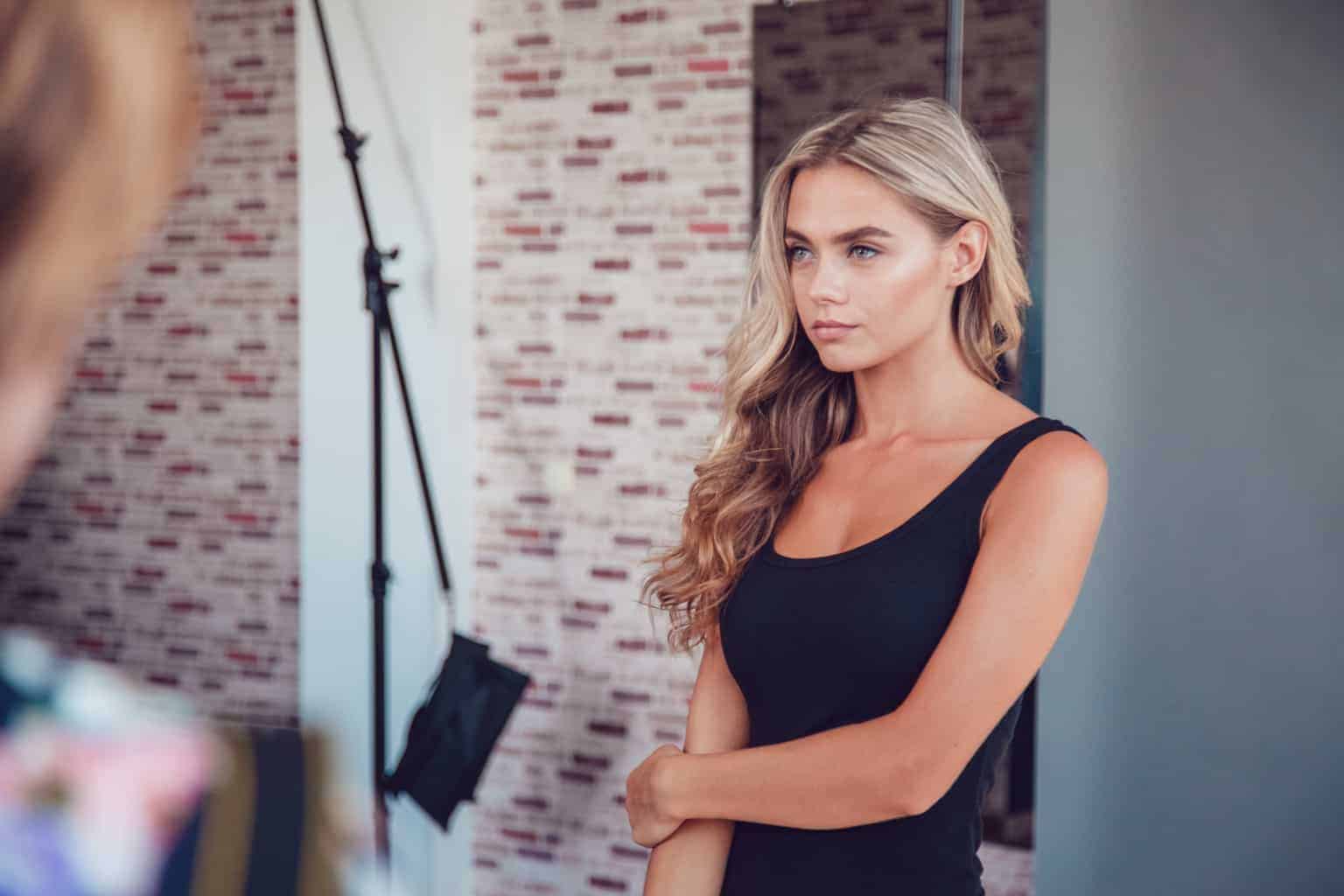 How to Choose the Right Women's Business Attire for Your Corporate Photo