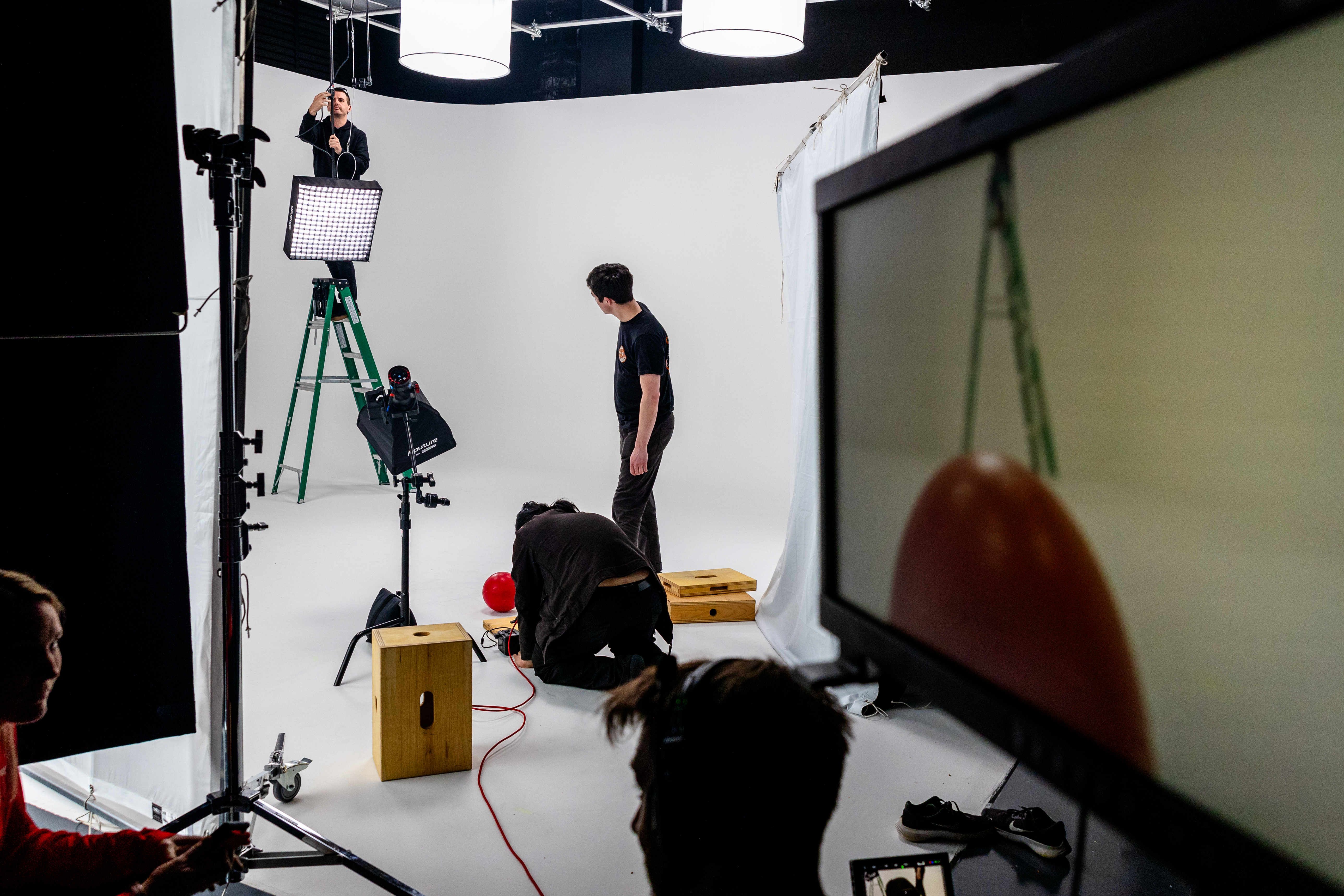 10 Online Video Production Tips For a Global Audience