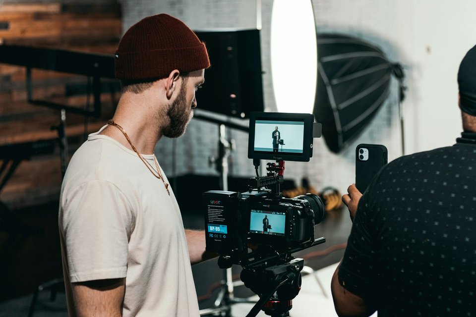 How Enterprise CMOs Should Brief a Toronto Video Production Company