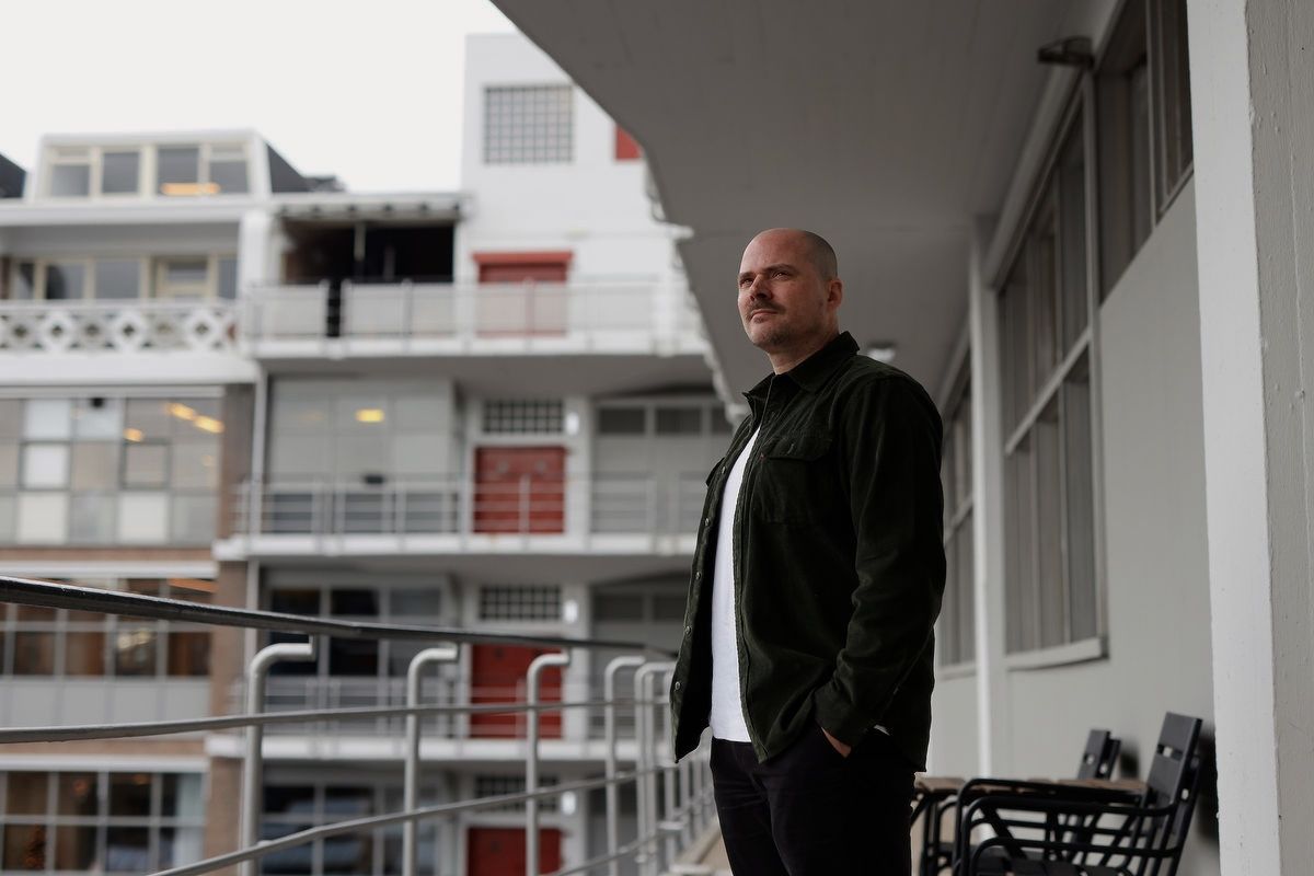 From familiar walls to global insights