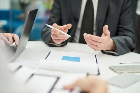 Negotiating Contracts: 12 Key Terms to Negotiate in a Software as a Service or Cloud Service Agreement